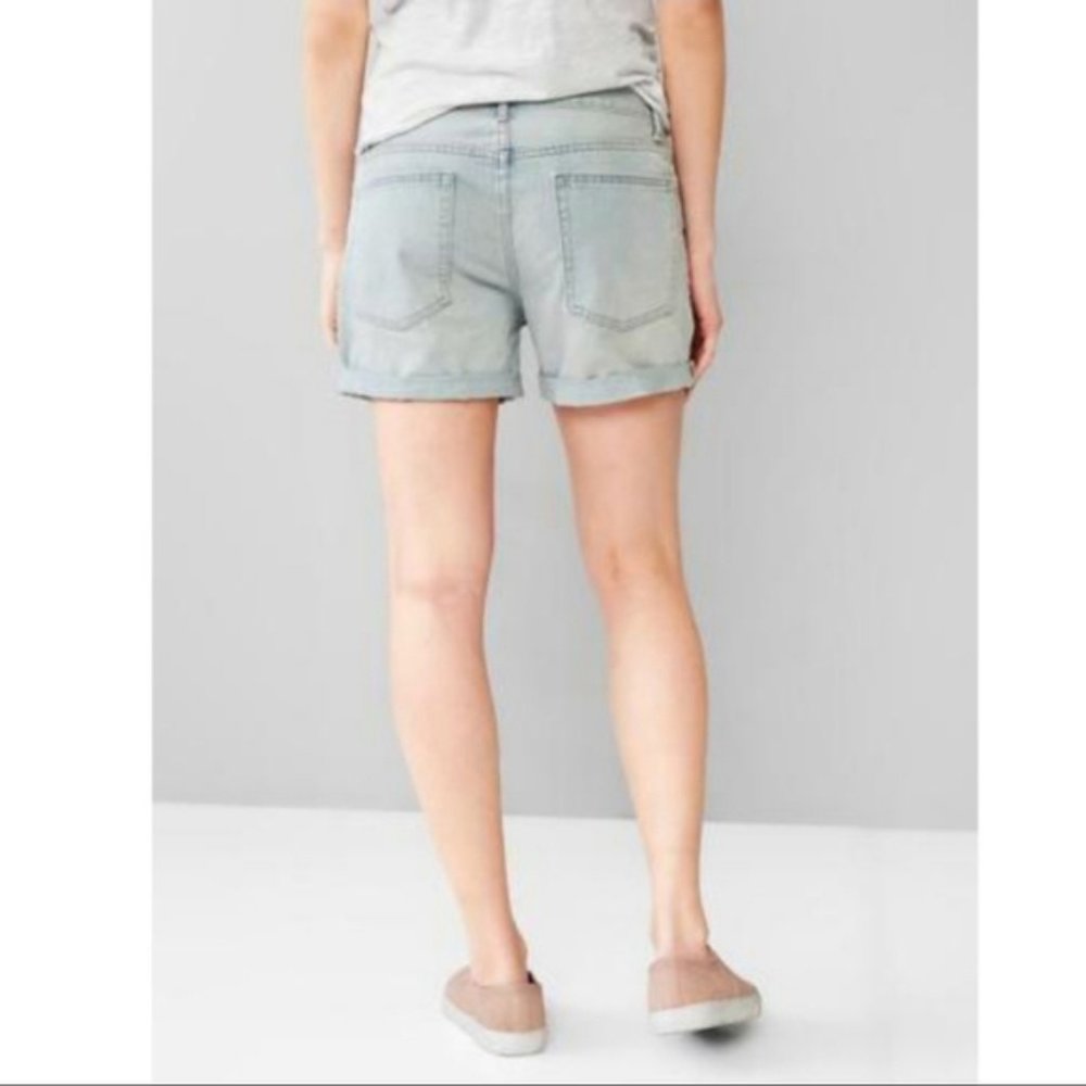 GAP sexy boyfriend destructed lowrise denim shorts(997) - Picture 4 of 10